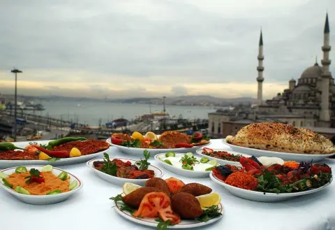 Кулинарное путешествие по Константинополю: открытие турецких вкусностей